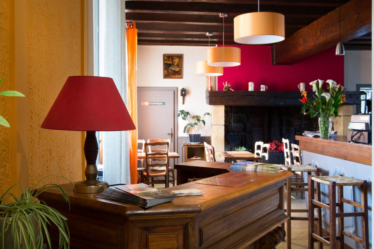Hotel Restaurant Le Sully Saint-Saud-Lacoussière Εξωτερικό φωτογραφία