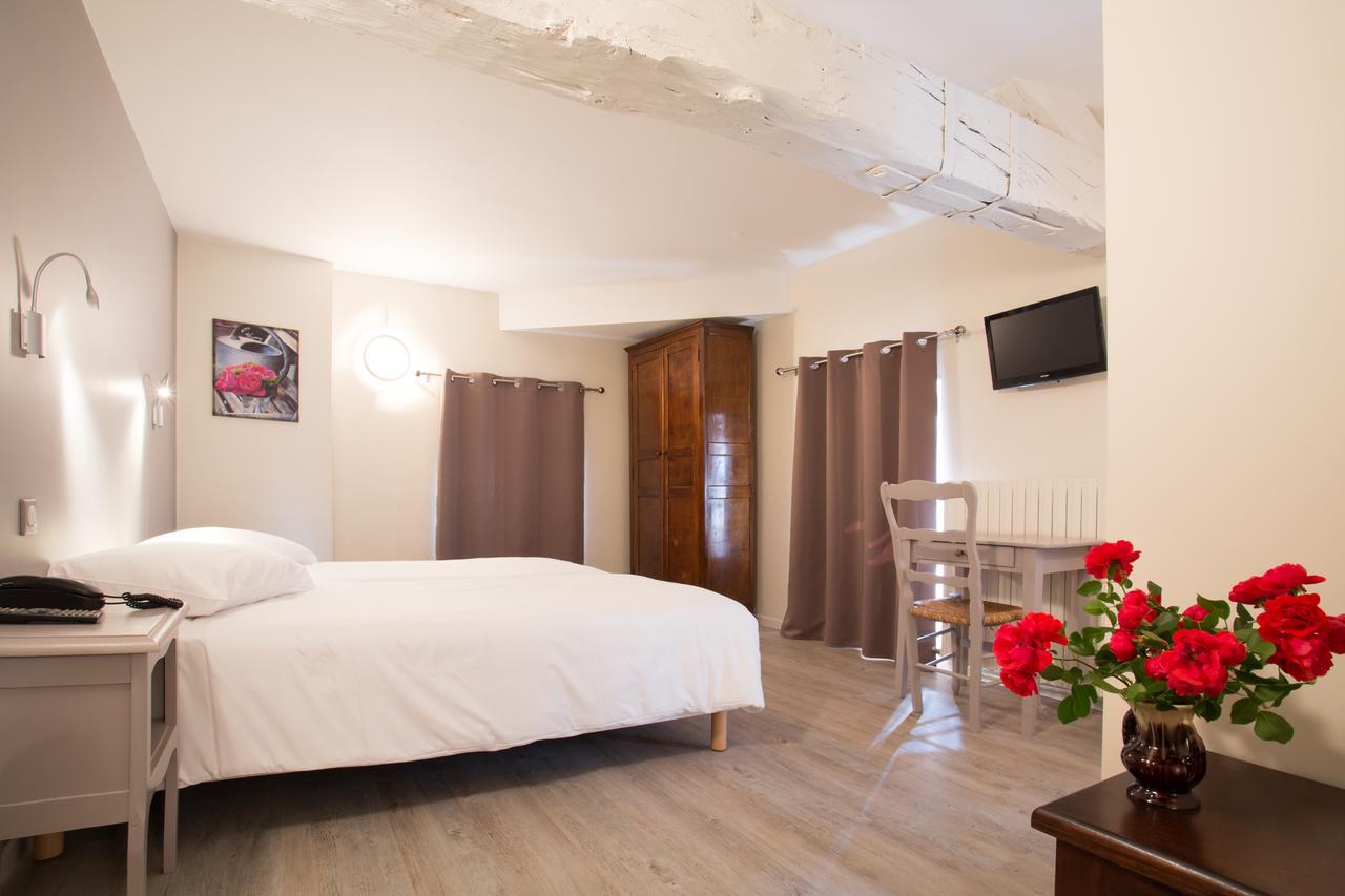 Hotel Restaurant Le Sully Saint-Saud-Lacoussière Εξωτερικό φωτογραφία